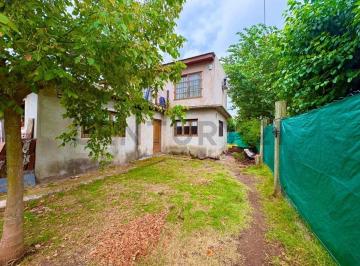 Casa · 128m² · 3 Ambientes · 1 Cochera · Venta Casa 3 Ambientes - General Rodriguez - Oportunidad