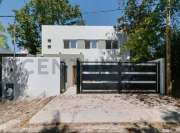 Casa · 105m² · 4 Ambientes · 23 Bis 459 y 460 Casa de 3 Dorm. a Estrenar en Venta City Bell