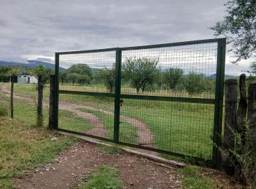 Bodega-Galpón de 3 ambientes, San Francisco del Monte de Oro · Alquiler de Amplio Galpón con 7 m² de Terreno, Baño, Comedor, Servicio Luz y Agua