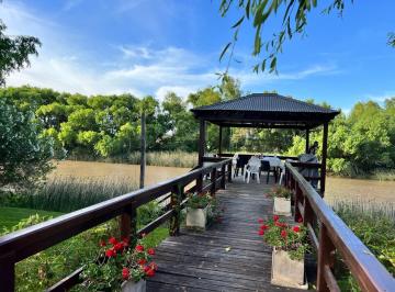Casa · 240m² · Venta con Renta de Casa en Delta Tigre Club Náutico Isla Santa Mónica