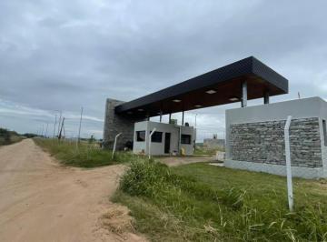 Terreno · 270m² · Vendo Lote de 270 m en Barrio Semi Cerrado "La Ernestina B de Campo" Zona Manantiales 2, San Ignac