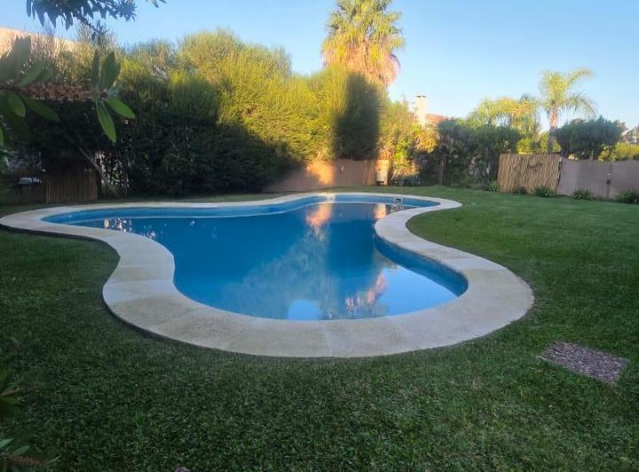 Casa · 291m² · 5 Ambientes · 3 Cocheras