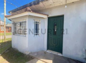 Casa · 90m² · 5 Ambientes · 1 Cochera · Venta de 2 Casas en un Mismo Terreno