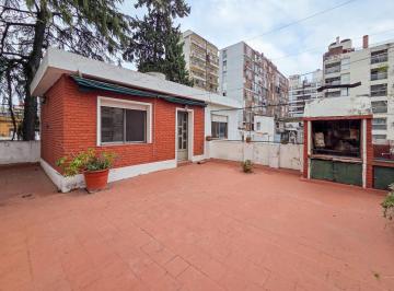 PH · 110m² · 4 Ambientes · Venta PH de Dos Dorm. y Comodin, Terraza y Quincho en Barrio Martin, Rosario