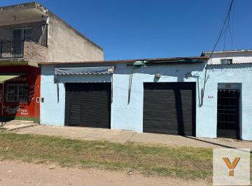 Local comercial · 300m² · 2 Ambientes · Locales Comerciales en Venta - 300 m² - Merlo