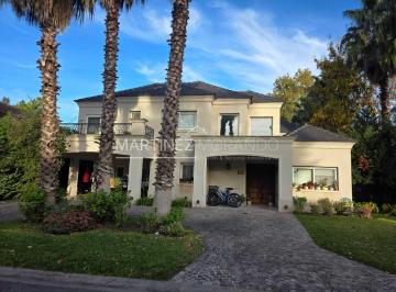 Casa · 290m² · 5 Ambientes · 1 Cochera · Casa en Venta en Haras La Pradera, Pilar, G. B. a. Zona Norte