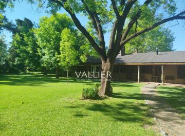 Quinta vacacional · 270m² · 7 Ambientes · 1 Cochera · Casa Quinta en Venta en Pilar, G. B. a. Zona Norte, Argentina