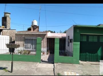 Casa · 150m² · 4 Ambientes · 1 Cochera · Casa en Venta - 3 Dorm. 1 Baño 1 Cochera - 312 m² - Pontevedra, Merlo