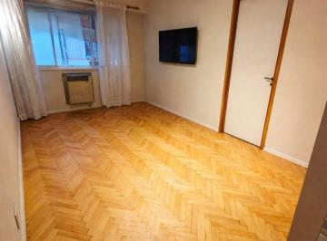 Departamento de 3 ambientes, Recoleta · 3 Ambientes a 150 m de Av Santa Fé - U$105.000. - Bajas Expensas!