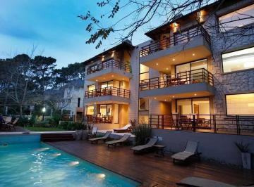 Departamento · 50m² · 3 Ambientes · 1 Cochera · Departamento en Venta en Cariló con Piscina