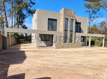 Casa · 150m² · 3 Ambientes · 1 Cochera · Venta Lomas de Solymar a Minutos del Mar Casa 2 Plantas 3 Dorm 3 Baños + Cochera