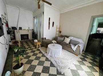 Casa · 250m² · 4 Ambientes · Casa en Venta - 3 Dorm. 2 Baño - Saladillo