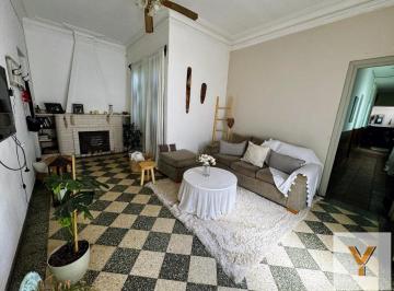 Casa · 250m² · 4 Ambientes · Casa en Venta - 3 Dorm. 2 Baño - Saladillo