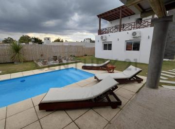 Casa · 1m² · Alquiler Anual E Invernal 3 Dorm. La Barra Espectacular Casa