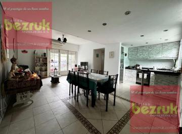 PH · 81m² · 3 Ambientes · PH de 3 Ambientes en Venta en Martínez
