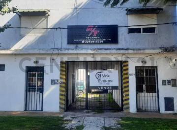 Terreno · 267m² · 5 Ambientes · 10 Cocheras · Lote en Venta en Tolosa