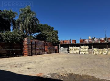 Bodega-Galpón · 900m² · Venta Galpón con Local, Oficinas y Terreno. 1200 m en Jose Leon Suarez