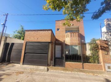 Casa · 120m² · 3 Ambientes · 1 Cochera · Casa en La Plata