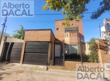 Casa · 120m² · 3 Ambientes · 1 Cochera · Casa en La Plata