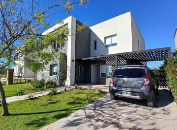 vista de la casa 3.jpg · Venta Casa 5 Ambientes en Barrio Santa Emilia