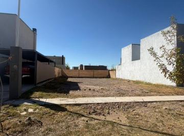 Terreno en Venta   · Terreno de 300 m² en Venta en Luján de Cuyo