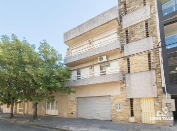 Departamento · 61m² · 4 Ambientes · Venta - Departamento 2 Dorm. con Patio y Balcón Al Frente - Arroyito, Rosario.