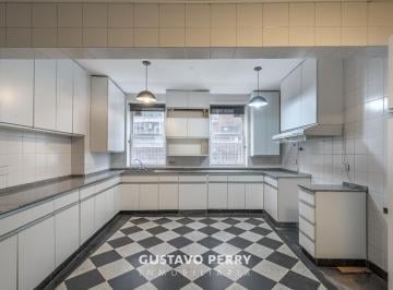 Departamento · 137m² · 5 Ambientes · 1 Cochera · Departamento en Recoleta