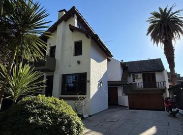 Casa de 6 ambientes, San Isidro · Hermoso Chalet Tradicional Sobre Av del Libertador en San Isidro Sobre Lote de 620 m²