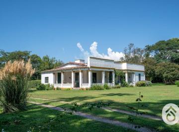 Casa de 10 ambientes, San Luis · Casa en Venta C/ Cochera en San Luis