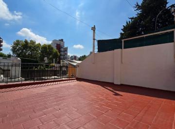 PH · 95m² · 5 Ambientes · PH de 5 Ambientes. Terraza. Flores