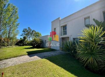 Foto1 · Vende Casa de 4 Dorm. en Golf, Punta del Este con Piscina