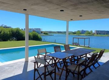 Casa · 165m² · 5 Ambientes · 3 Cocheras · Casa a La Laguna en Venta en San Sebastián