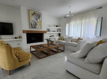 Casa · 220m² · 5 Ambientes · 1 Cochera · Casa en Alquiler en Talar del Lago 1, General Pacheco, Tigre