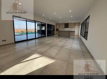 Casa · 261m² · 4 Ambientes · Casa en El Naudir