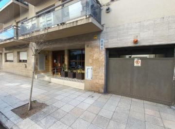 Imagen50 · Venta. Departamento 3 Amb. con Dependencia, 2 Baños Más Cochera Cubierta. La Perla