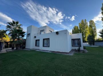 Casa de 8 ambientes, Chacras de Coria · Vendo Casa en Exclusiva Zona de Chacras de Coria