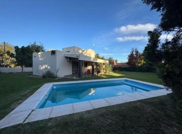 Casa de 8 ambientes, Chacras de Coria · Vendo Casa en Exclusiva Zona de Chacras de Coria