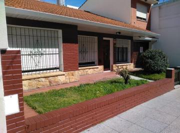 Casa · 189m² · 5 Ambientes · 2 Cocheras · Casa en Venta - 3 Dorm. 3 Baños - Cochera - 284 m² - Mar del Plata