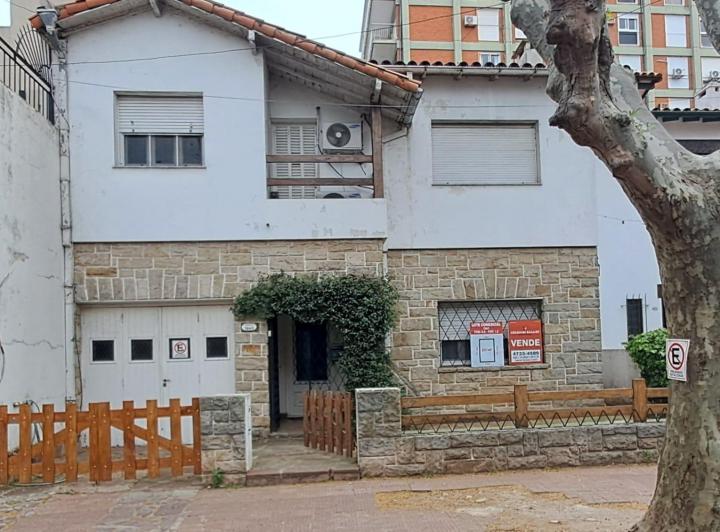 Terreno · 213m² · 5 Ambientes · 1 Cochera