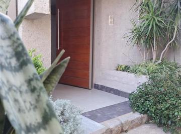 PH de 3 ambientes, Córdoba · PH Moderno en Alquiler Temporario