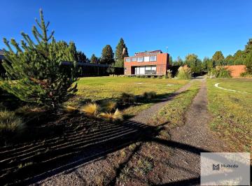 Terreno · 170m² · 4 Ambientes · 2 Cocheras · Venta Casa en Aeropuerto, San Martin de Los Andes, Zona Aeropuerto