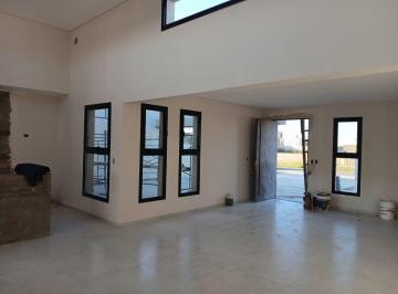 Casa · 135m² · 5 Ambientes · 2 Cocheras · Casa en Venta de Don Mateo - Funes