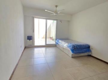 Departamento · 27m² · 1 Ambiente · 1 Cochera · Monoambiente Amplio Divisible con Patio + Cochera – Lourdes