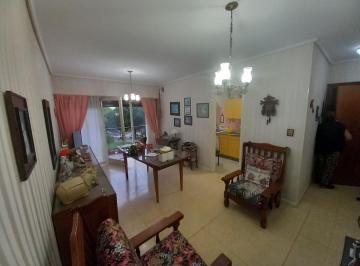 Departamento · 50m² · 3 Ambientes · Departamento 3amb Frente Balcon Excelente Estado Original