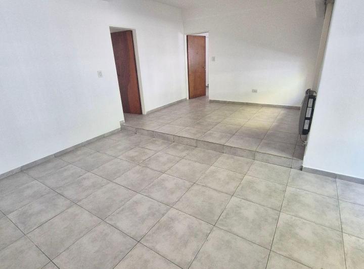 Casa · 6 Ambientes · 1 Cochera