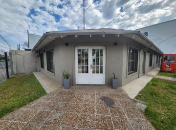 Edificio · 142m² · 4 Ambientes · Edificio Comercial en Venta - 4 Oficinas 3 Baños - Ingeniero Pablo Nogues