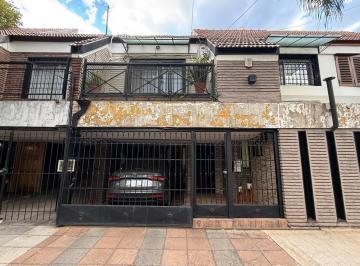 Casa · 150m² · 5 Ambientes · 1 Cochera · Triplex 5 Ambientes - Castelar Norte