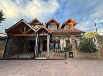 Casa · 230m² · 5 Ambientes · Casa 5 Ambientes - Ituzaingo