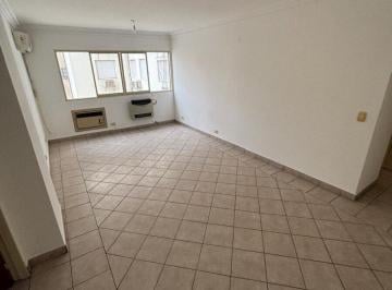 Departamento · 80m² · 6 Ambientes · Centro - 2 Dorm. Enorme - Av Gral Paz 55