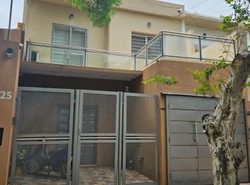 Casa · 180m² · 6 Ambientes · 1 Cochera · Casa en Resistencia